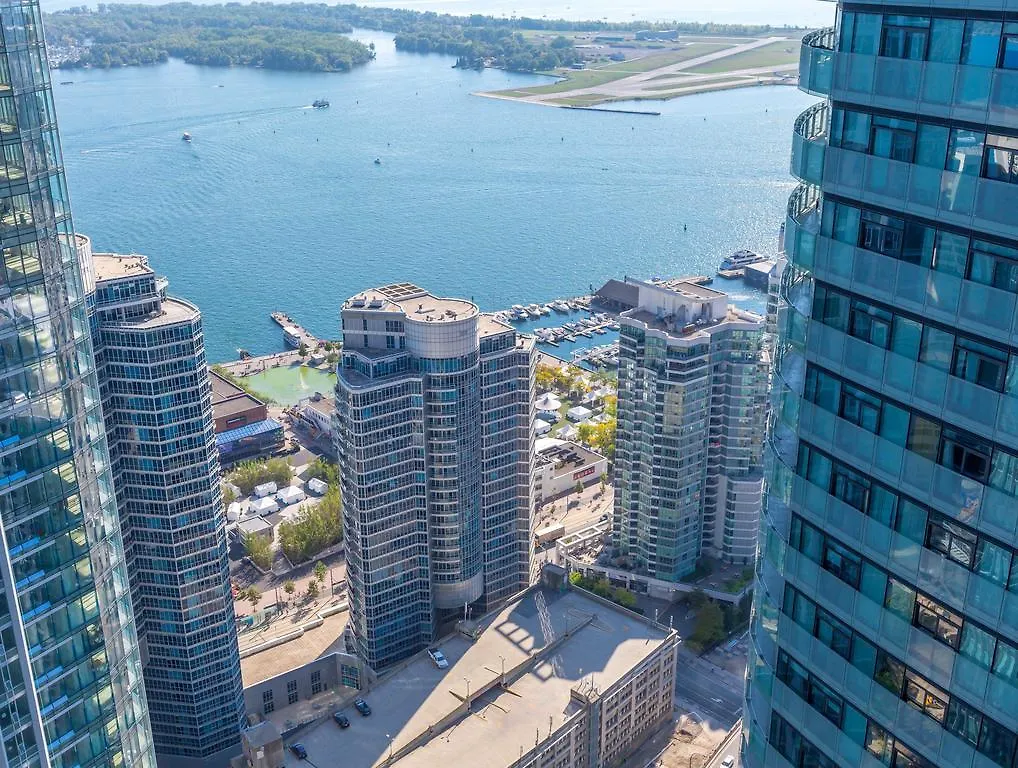 Noel Suites - York And Bremner Toronto 0*,  Kanada