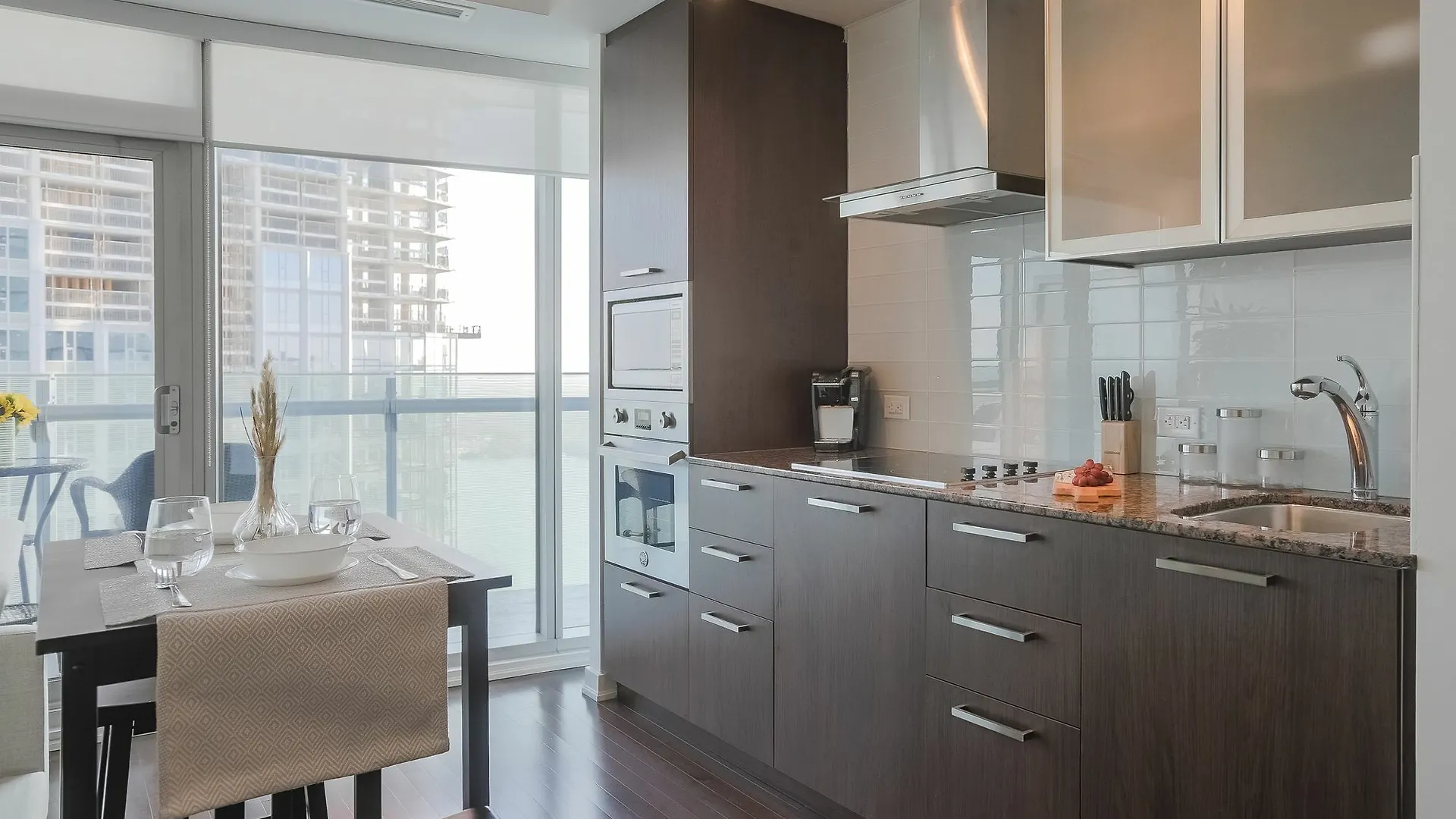 Noel Suites - York And Bremner Toronto 0*,  Kanada